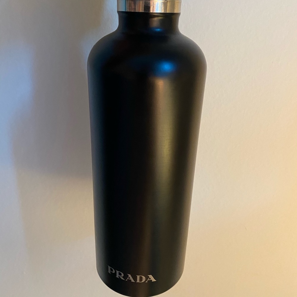 Prada 500 ml water bottle - damaged